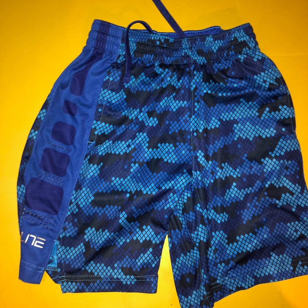 Boys Nike elite shorts